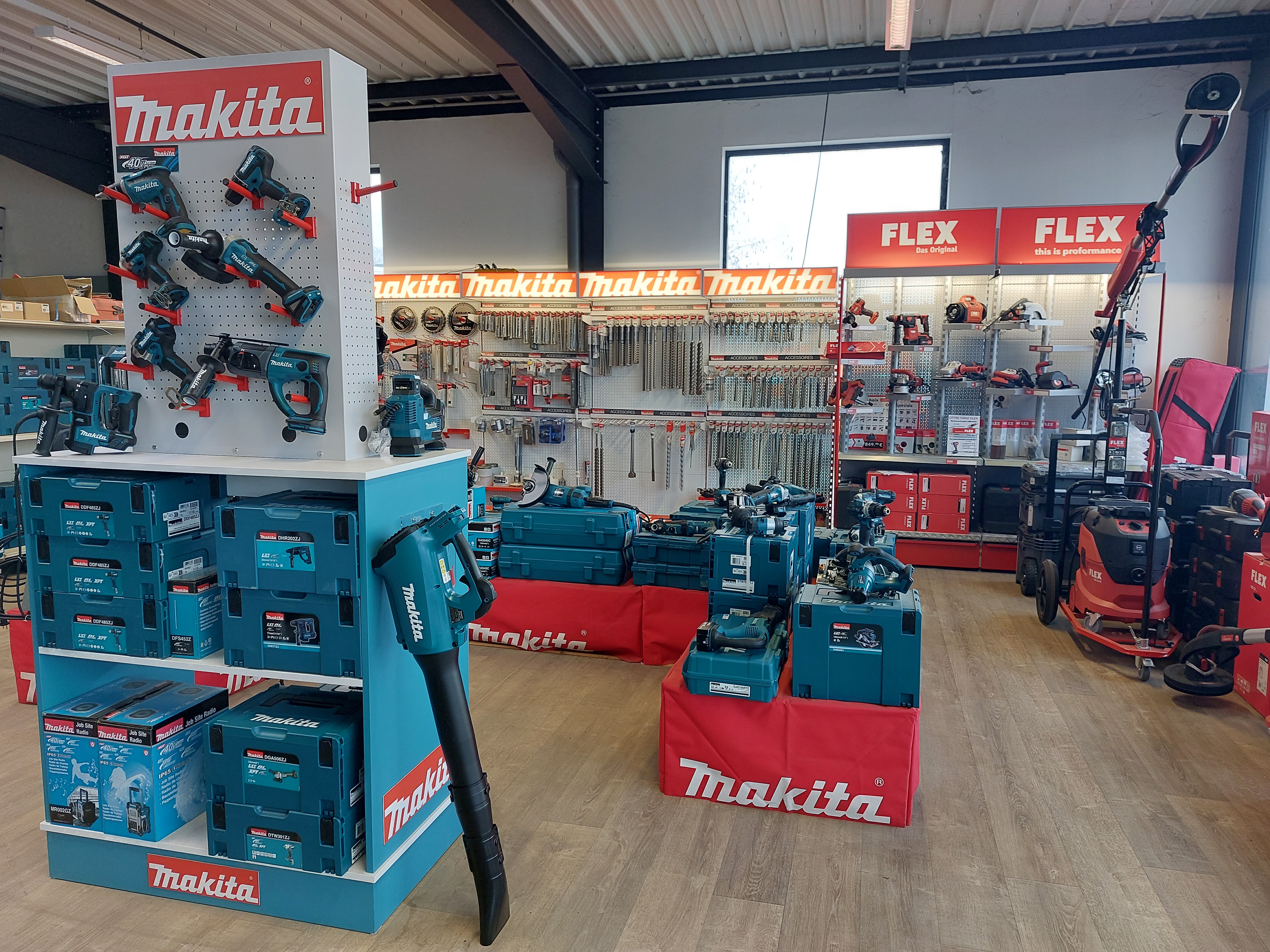 Magasin outillage Magasin outillage Saint-Étienne